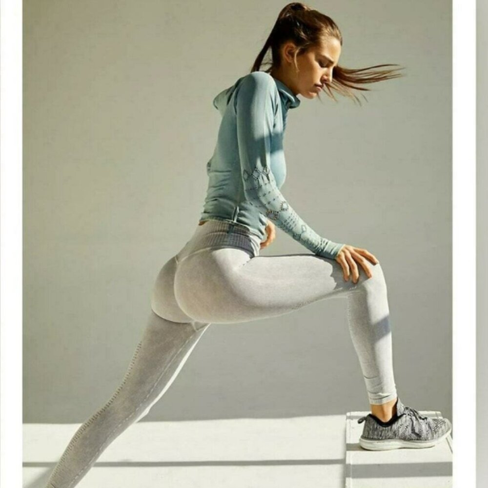 Free People Movement High-Rise 7/8 Length Good Karma Leggings XS Ice Grey